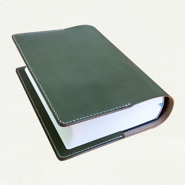 手縫いブックカバー