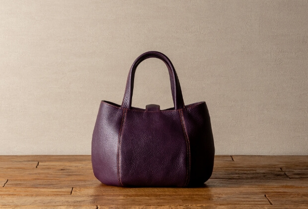 丸みのあるトート