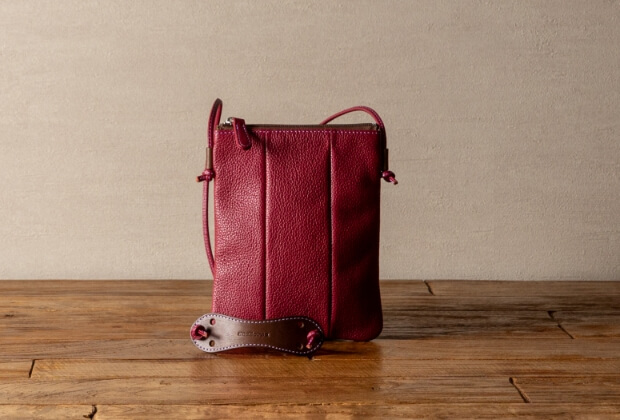 ぺたんこポシェット